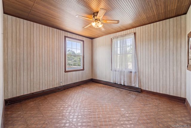 141 Harbor Beach Road, Mount Sinai, NY 11766