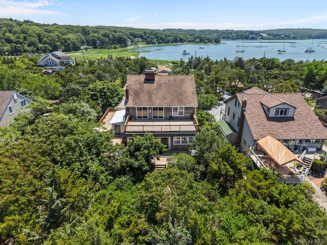 141 Harbor Beach Road, Mount Sinai, NY 11766