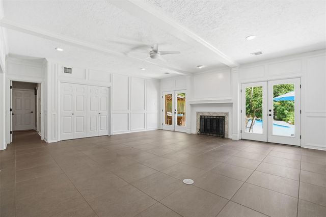 587 Melmont Street, Conroe, TX 77302