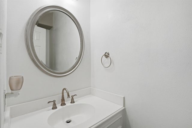 587 Melmont Street, Conroe, TX 77302