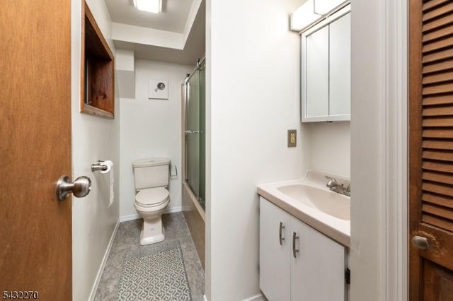 106 Poplar Grove Ter, West Milford Twp., NJ 07480