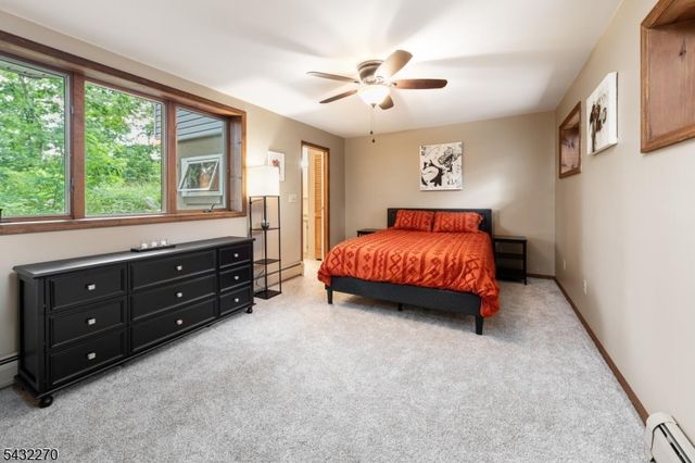 106 Poplar Grove Ter, West Milford Twp., NJ 07480