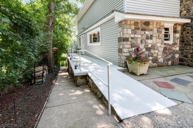 106 Poplar Grove Ter, West Milford Twp., NJ 07480