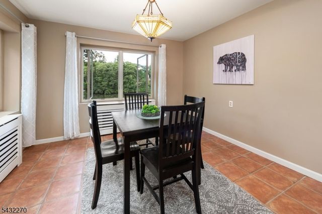 106 Poplar Grove Ter, West Milford Twp., NJ 07480