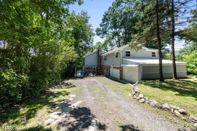 106 Poplar Grove Ter, West Milford Twp., NJ 07480