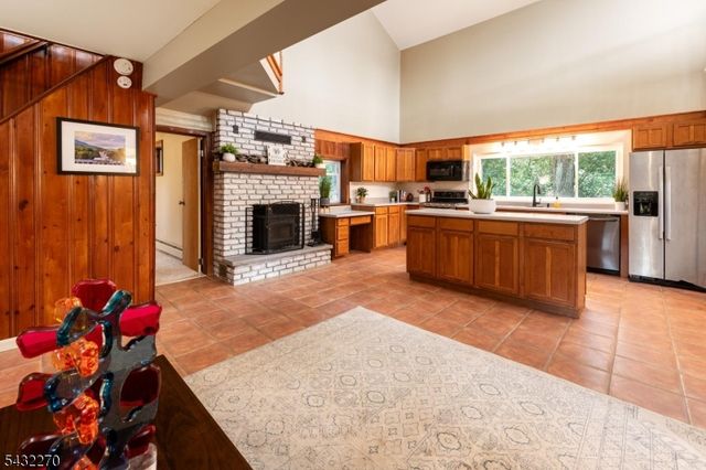 106 Poplar Grove Ter, West Milford Twp., NJ 07480