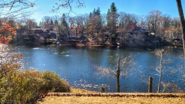 106 Poplar Grove Ter, West Milford Twp., NJ 07480