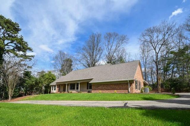 3216 Golf Club Drive, Gainesville, GA 30506