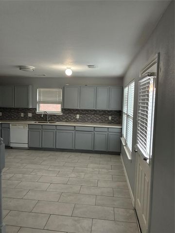 9126 Kendale Drive, Houston, TX 77083