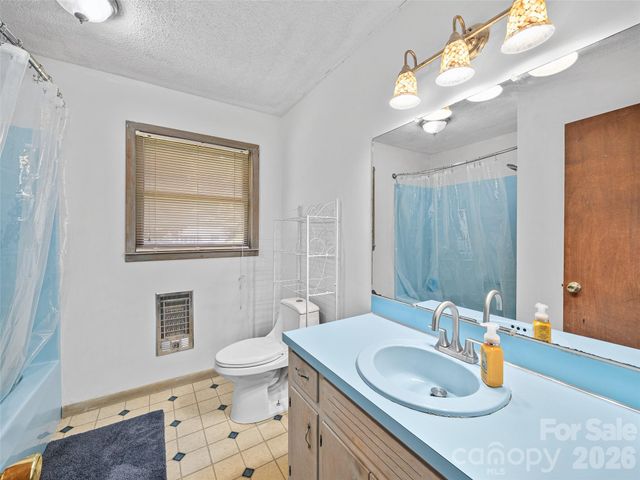 115 Hollifield Street, Spruce Pine, NC 28777