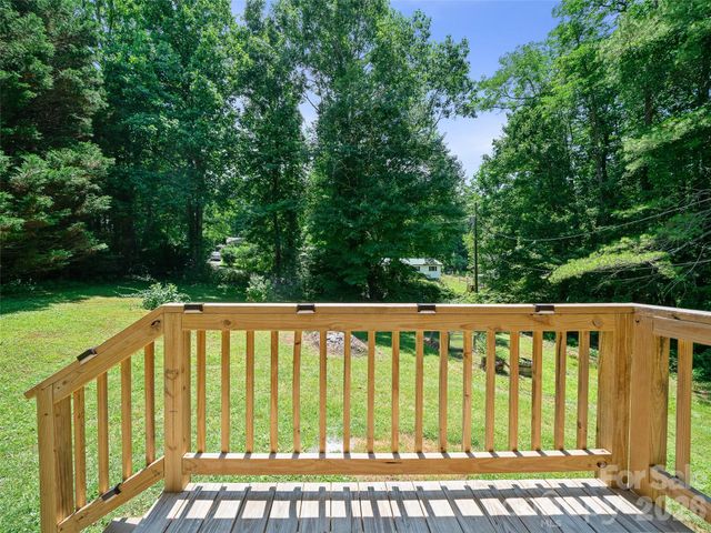 115 Hollifield Street, Spruce Pine, NC 28777