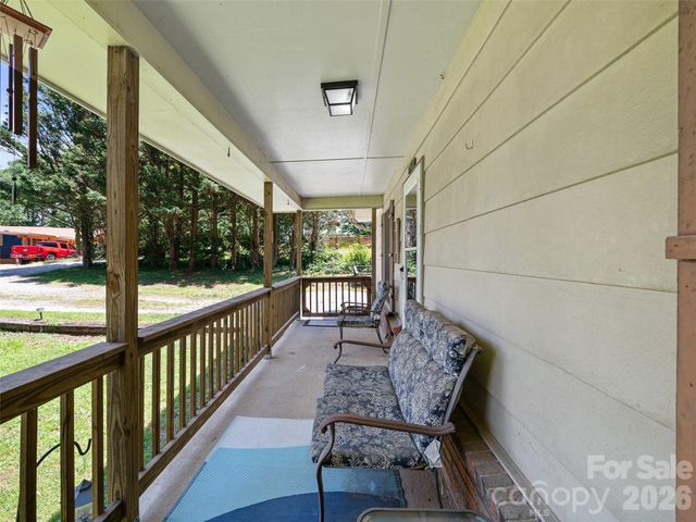 115 Hollifield Street, Spruce Pine, NC 28777