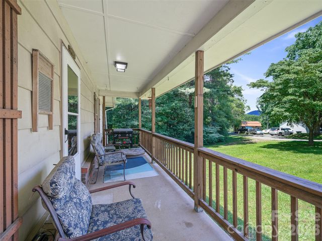 115 Hollifield Street, Spruce Pine, NC 28777