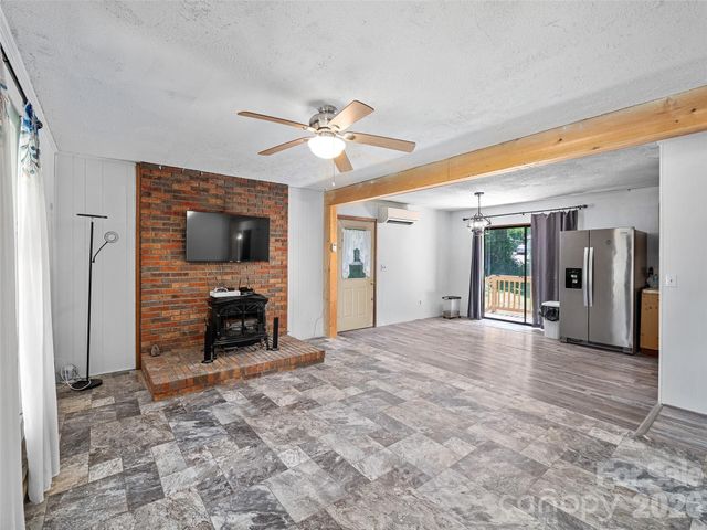 115 Hollifield Street, Spruce Pine, NC 28777