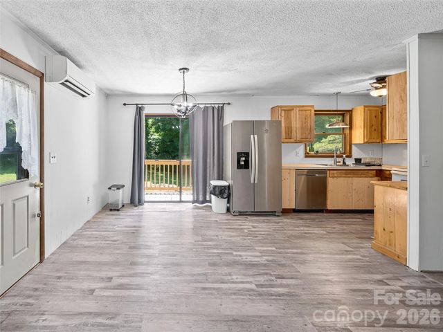 115 Hollifield Street, Spruce Pine, NC 28777