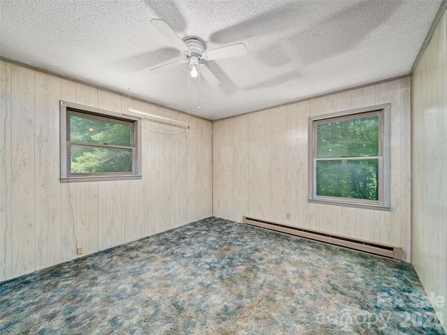 115 Hollifield Street, Spruce Pine, NC 28777