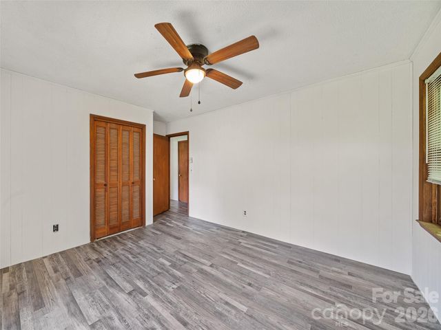 115 Hollifield Street, Spruce Pine, NC 28777