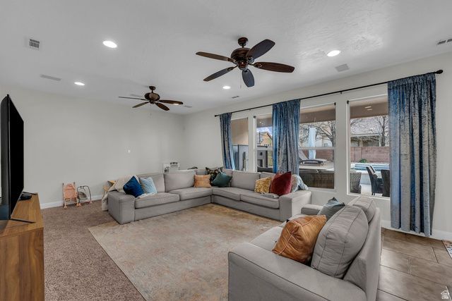 2551 S HONEY BEE CIR, Washington, UT 84780