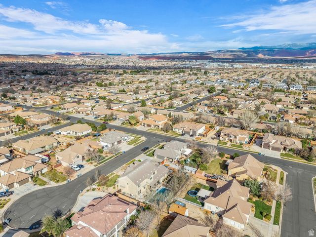 2551 S HONEY BEE CIR, Washington, UT 84780