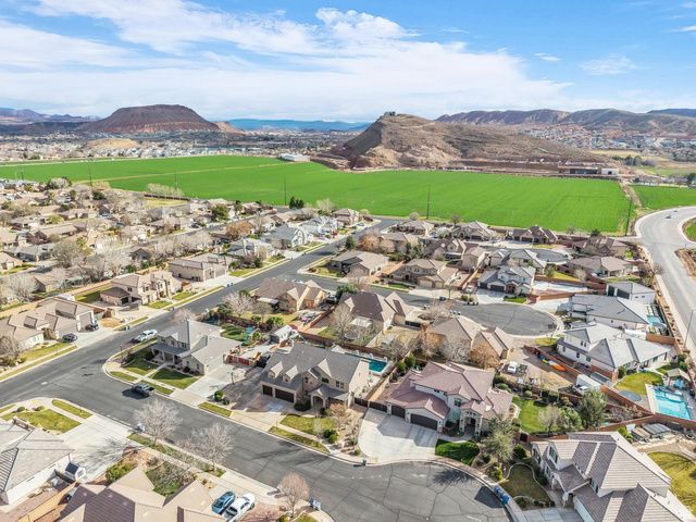 2551 S HONEY BEE CIR, Washington, UT 84780