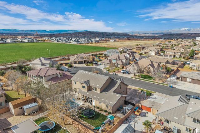 2551 S HONEY BEE CIR, Washington, UT 84780