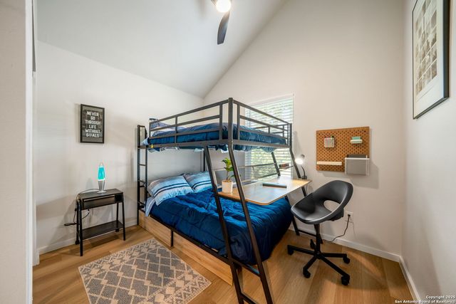 1102 S Gevers St, San Antonio, TX 78210