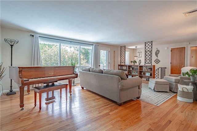 1411 Chippewa Drive, Upper Macungie Twp, PA 18104