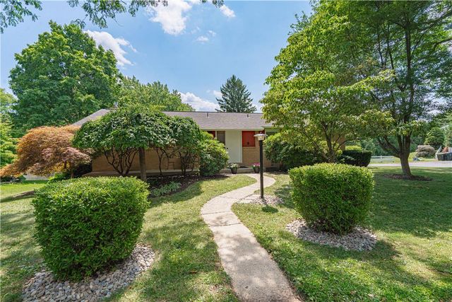 1411 Chippewa Drive, Upper Macungie Twp, PA 18104