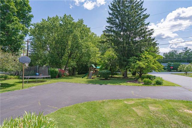 1411 Chippewa Drive, Upper Macungie Twp, PA 18104