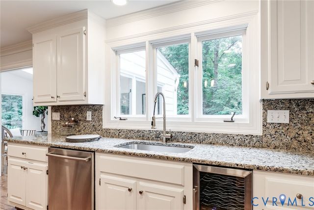 3911 Reeds Landing Cir, Midlothian, VA 23113