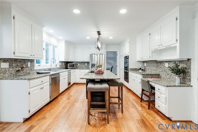 3911 Reeds Landing Cir, Midlothian, VA 23113