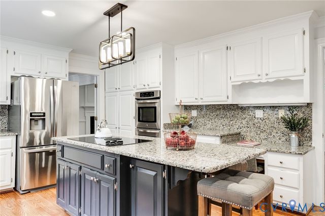 3911 Reeds Landing Cir, Midlothian, VA 23113
