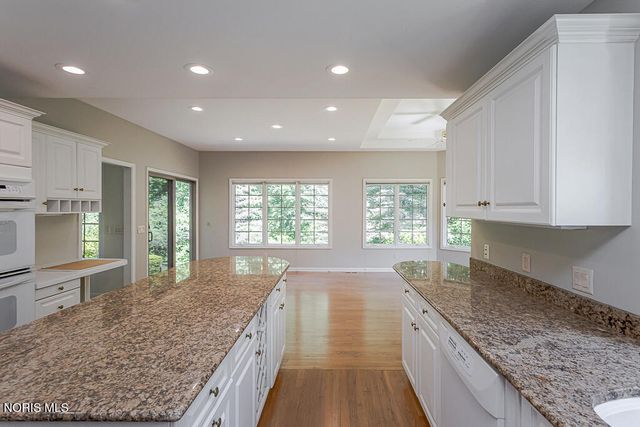 3428 Amberwood Lane, Toledo, OH 43617