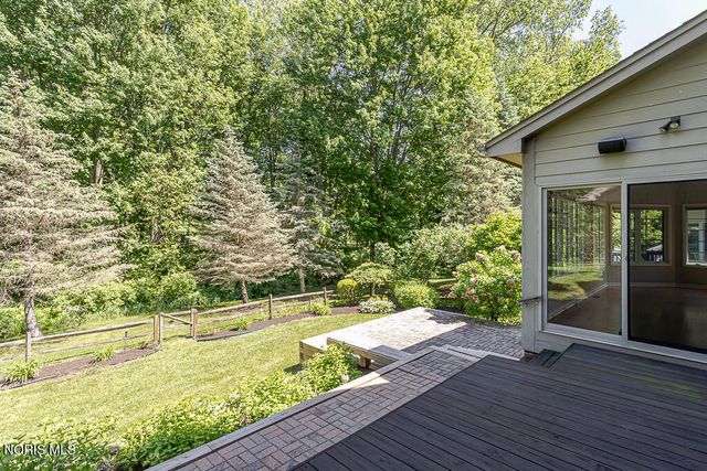 3428 Amberwood Lane, Toledo, OH 43617
