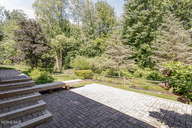 3428 Amberwood Lane, Toledo, OH 43617