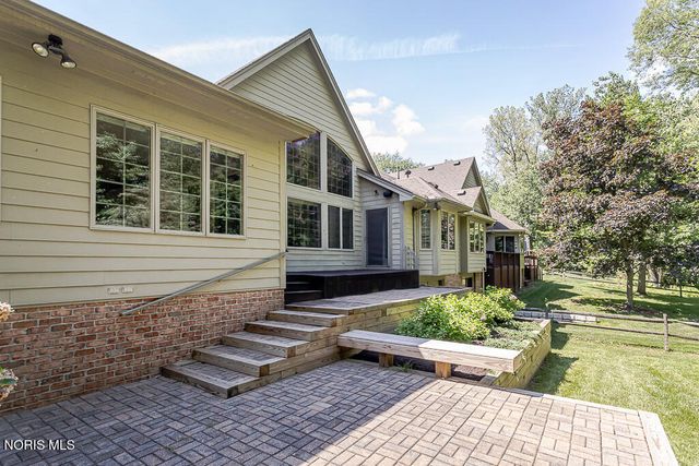 3428 Amberwood Lane, Toledo, OH 43617