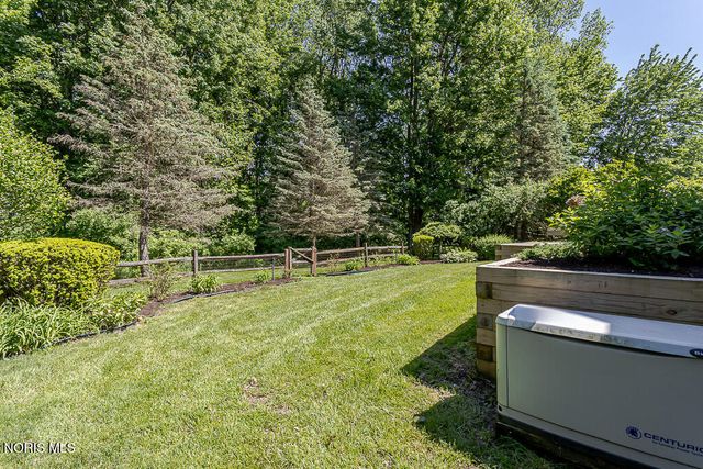 3428 Amberwood Lane, Toledo, OH 43617