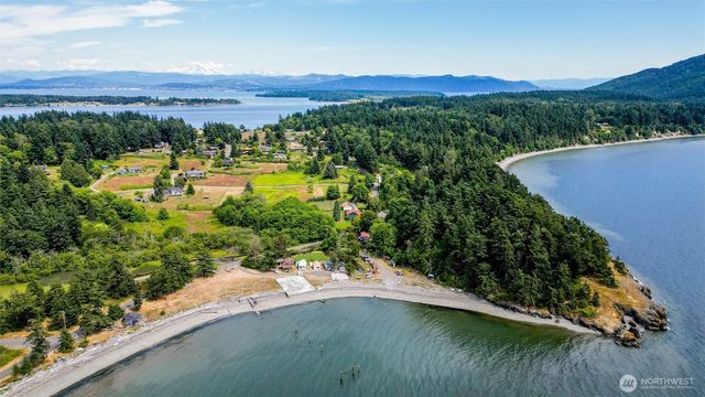 3965 Legoe Bay Road, Lummi Island, WA 98262