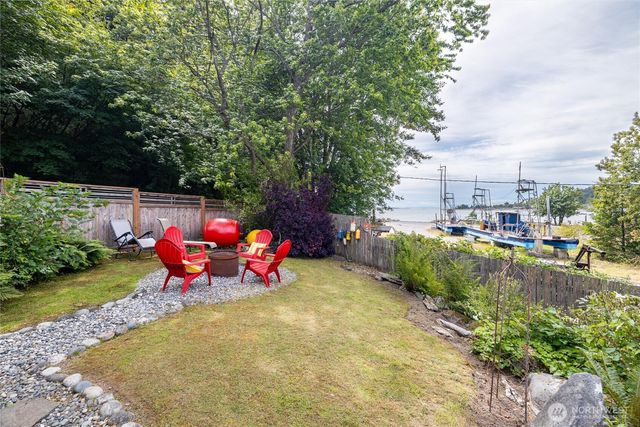 3965 Legoe Bay Road, Lummi Island, WA 98262