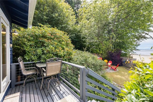 3965 Legoe Bay Road, Lummi Island, WA 98262