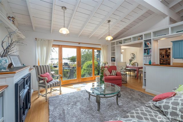 3965 Legoe Bay Road, Lummi Island, WA 98262