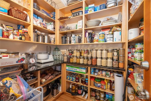 3965 Legoe Bay Road, Lummi Island, WA 98262