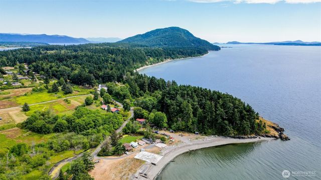 3965 Legoe Bay Road, Lummi Island, WA 98262