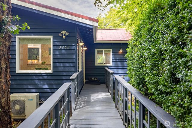 3965 Legoe Bay Road, Lummi Island, WA 98262