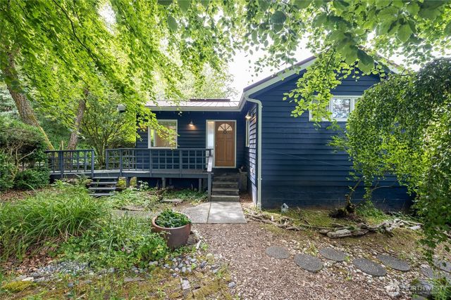 3965 Legoe Bay Road, Lummi Island, WA 98262