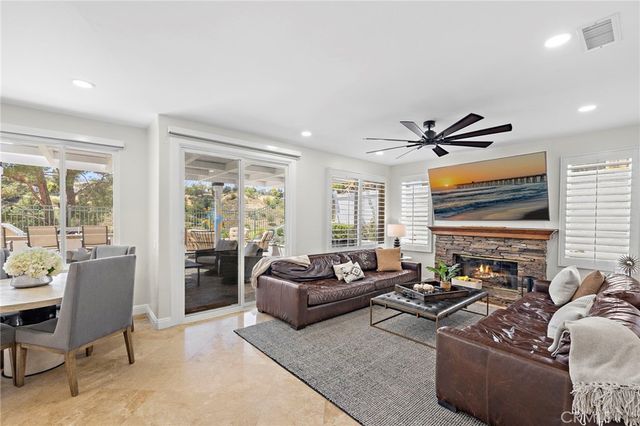 25 Golf View Drive, Rancho Santa Margarita, CA 92679