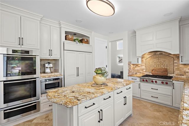 25 Golf View Drive, Rancho Santa Margarita, CA 92679