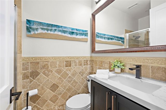 25 Golf View Drive, Rancho Santa Margarita, CA 92679
