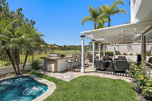 25 Golf View Drive, Rancho Santa Margarita, CA 92679