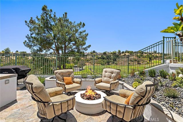 25 Golf View Drive, Rancho Santa Margarita, CA 92679